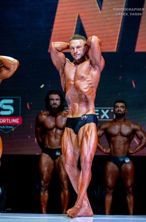 CLASSIC PHYSIQUE НОВИЧКИ
